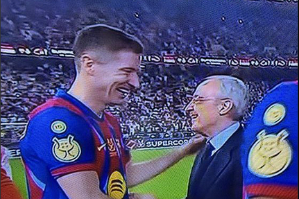 Η απίστευτη ατάκα που είπε ο Φλορεντίνο Πέρεθ στον Λεβαντόφσκι και τον άφησε... άφωνο (video)