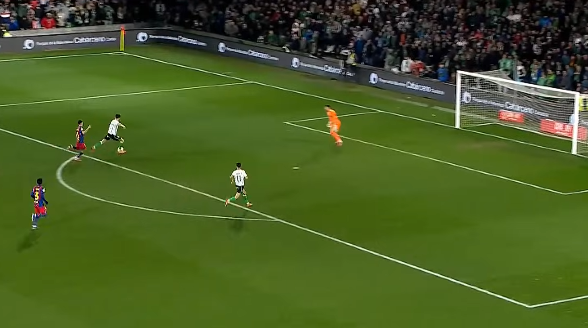 Τόσο κοντά, μα τόσο μακριά - Το χαμένο τετ-α-τετ του Λοθάνο στο 94' που θα μπορούσε να κοστίσει στη Μπαρτσελόνα (video)