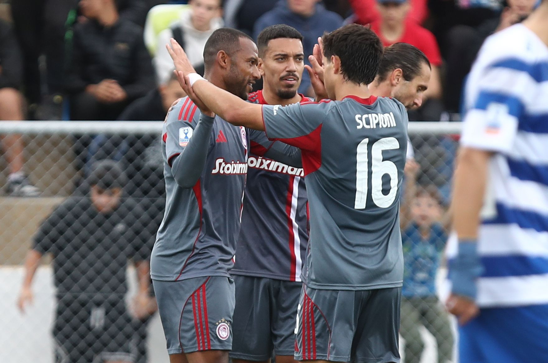 Με υπογραφή Λεονταρίτη δόθηκε προσωρινή άδεια λειτουργίας στο Δημοτικό Στάδιο Ερμούπολης