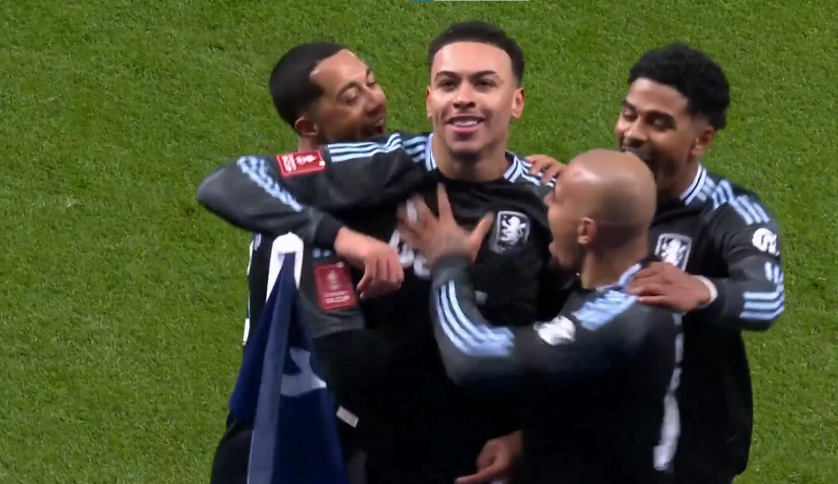 Η Άστον Βίλα πέταξε εκτός κυπέλλου την παραπαίουσα Τότεναμ - Μεγάλη ένταση στο τέλος του αγώνα