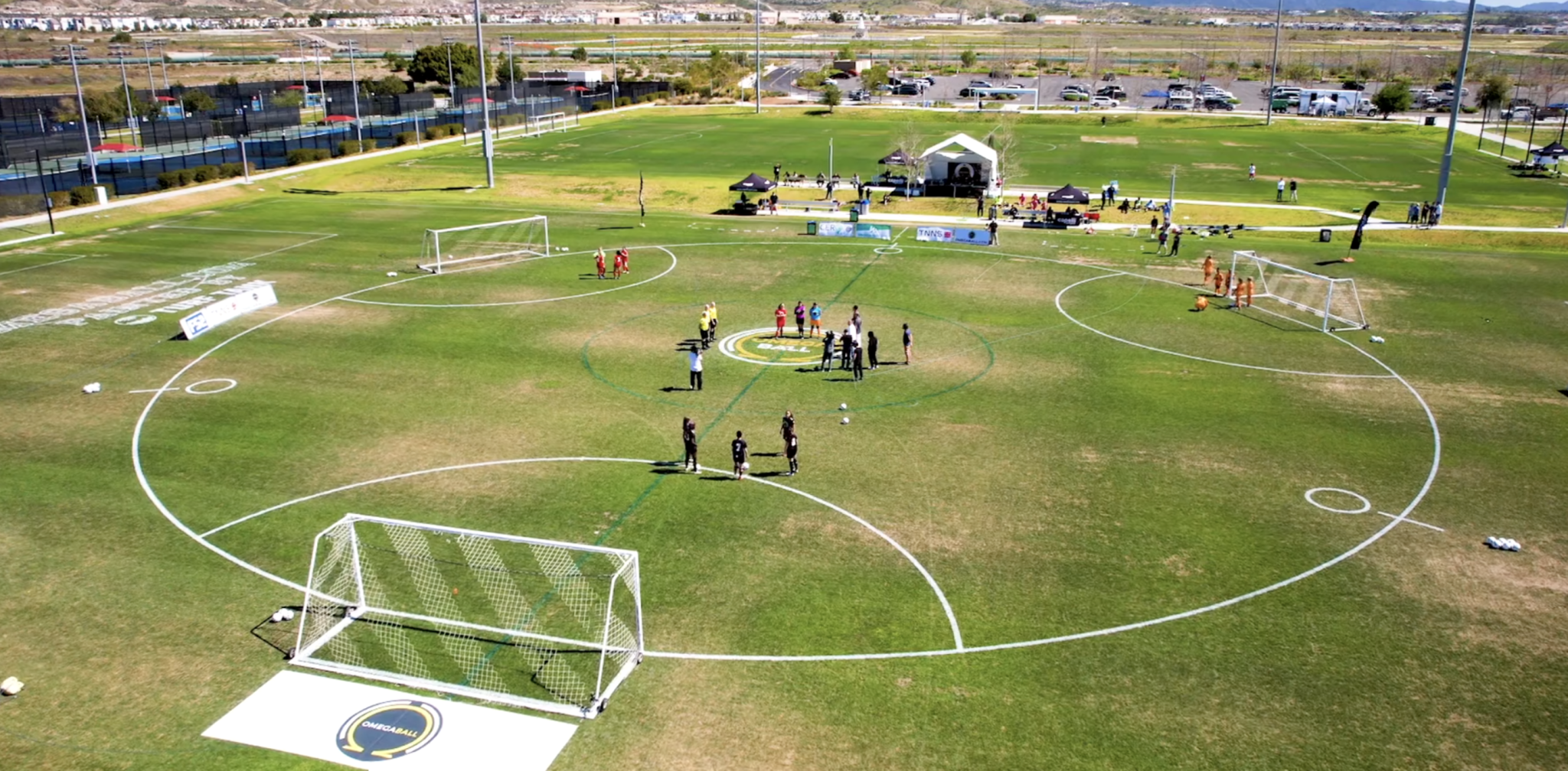 Από την επίπεδη Γη στο Omega Ball: Η νέα θεωρία που κάποιους τους συναρπάζει (video)