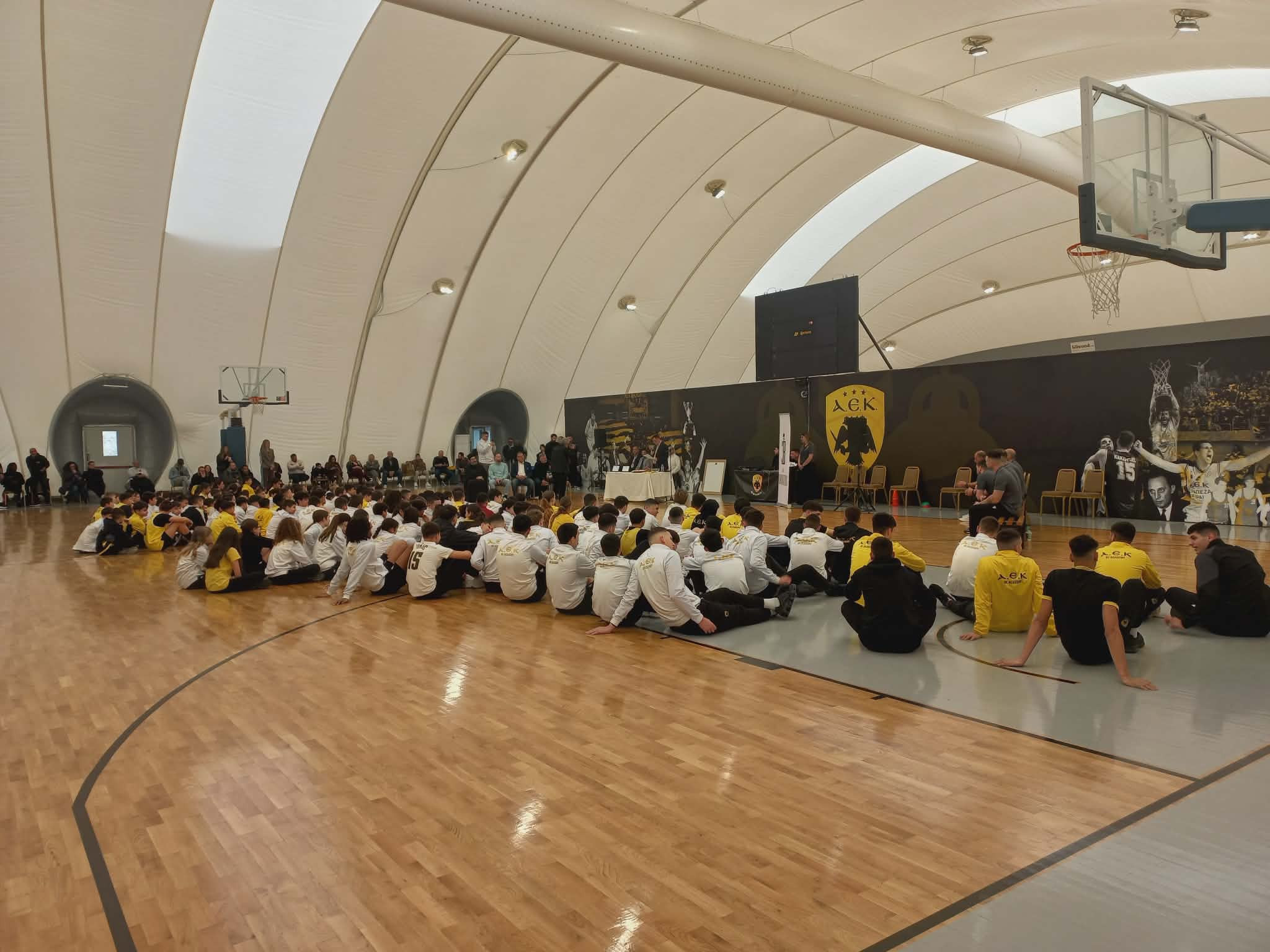 Η AEK BC Academy έκοψε την πρωτοχρονιάτικη πίτα της με το βλέμμα στο μέλλον