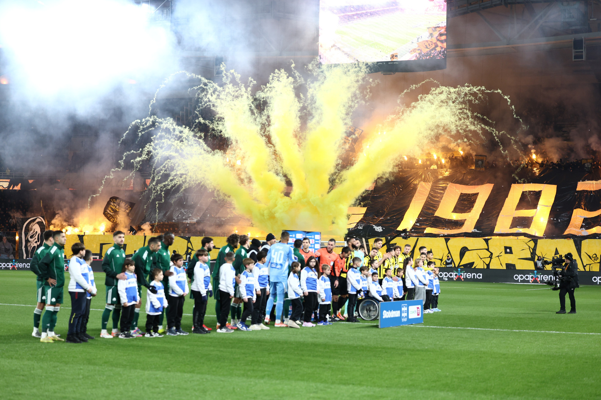 Η ΑΕΚ κι άλλες τέσσερις ομάδες κλήθηκαν σε απολογία από την Super League