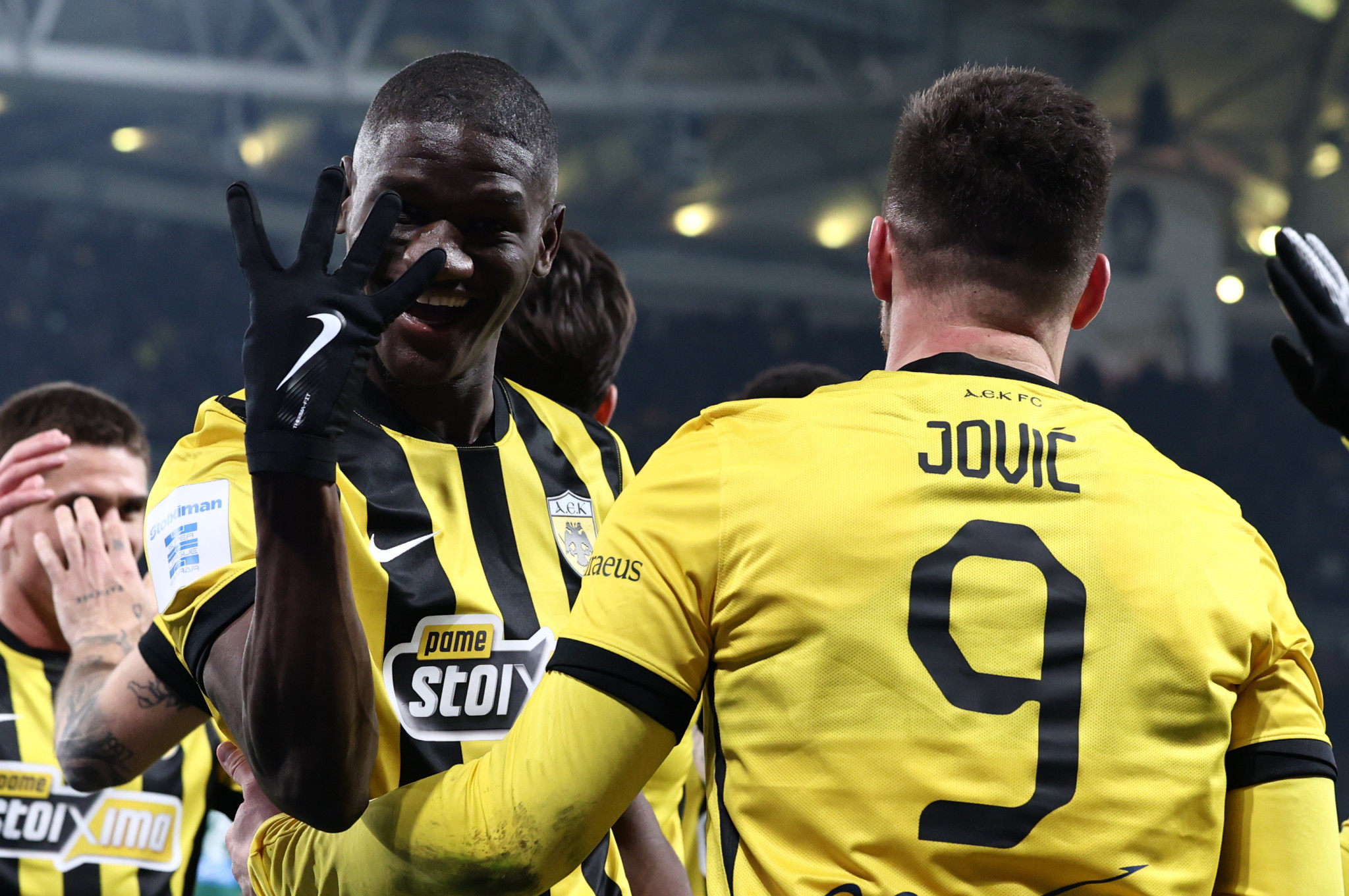 Ο Ζίνι αποθέωσε τον Γιόβιτς: «Υπέροχο να παίζω μαζί του, με έχει βοηθήσει πολύ»