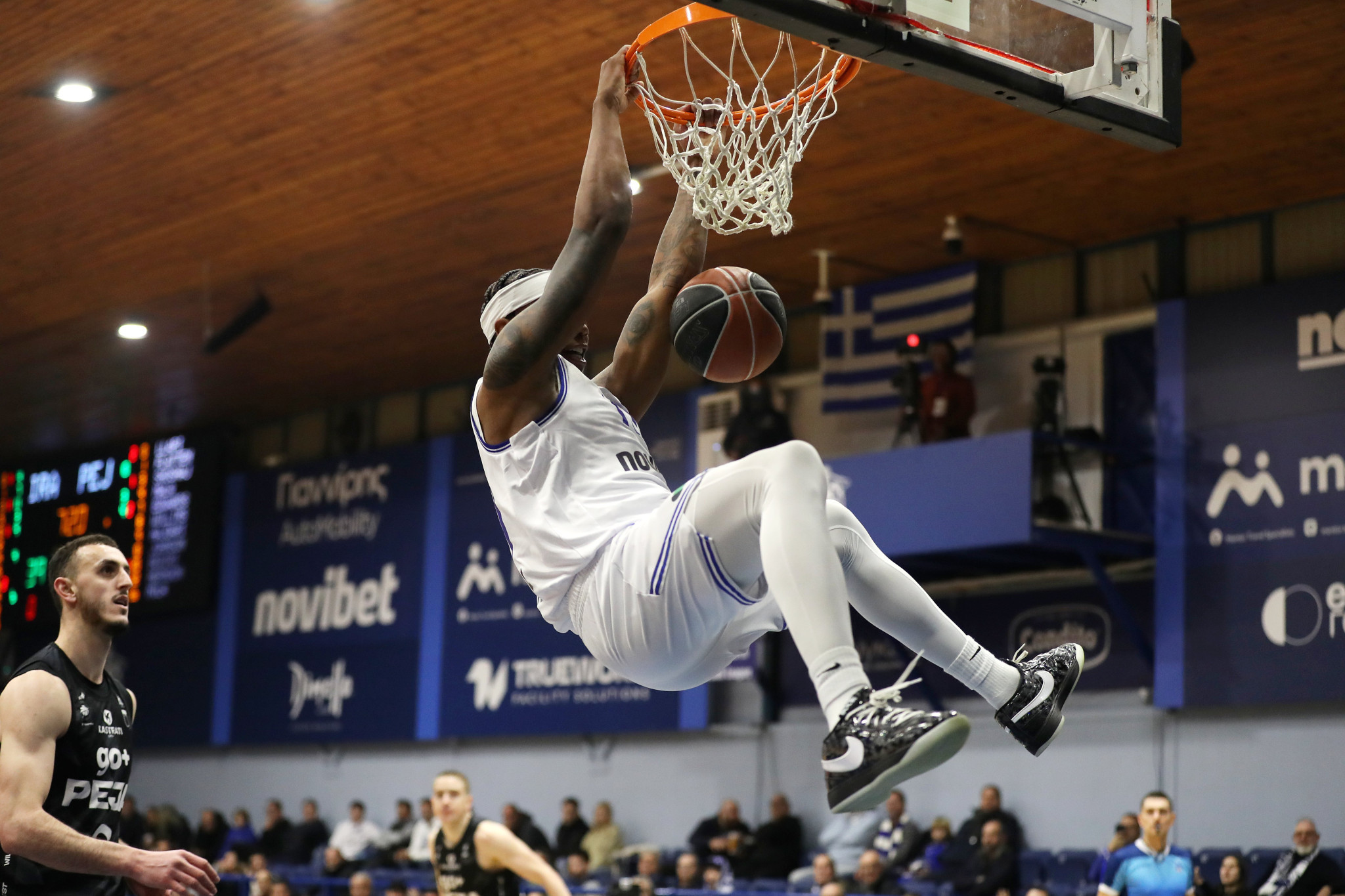 Σαρωτικός Ηρακλής, έτρεχε με 122 και... σκόρπισε την Πέγια!