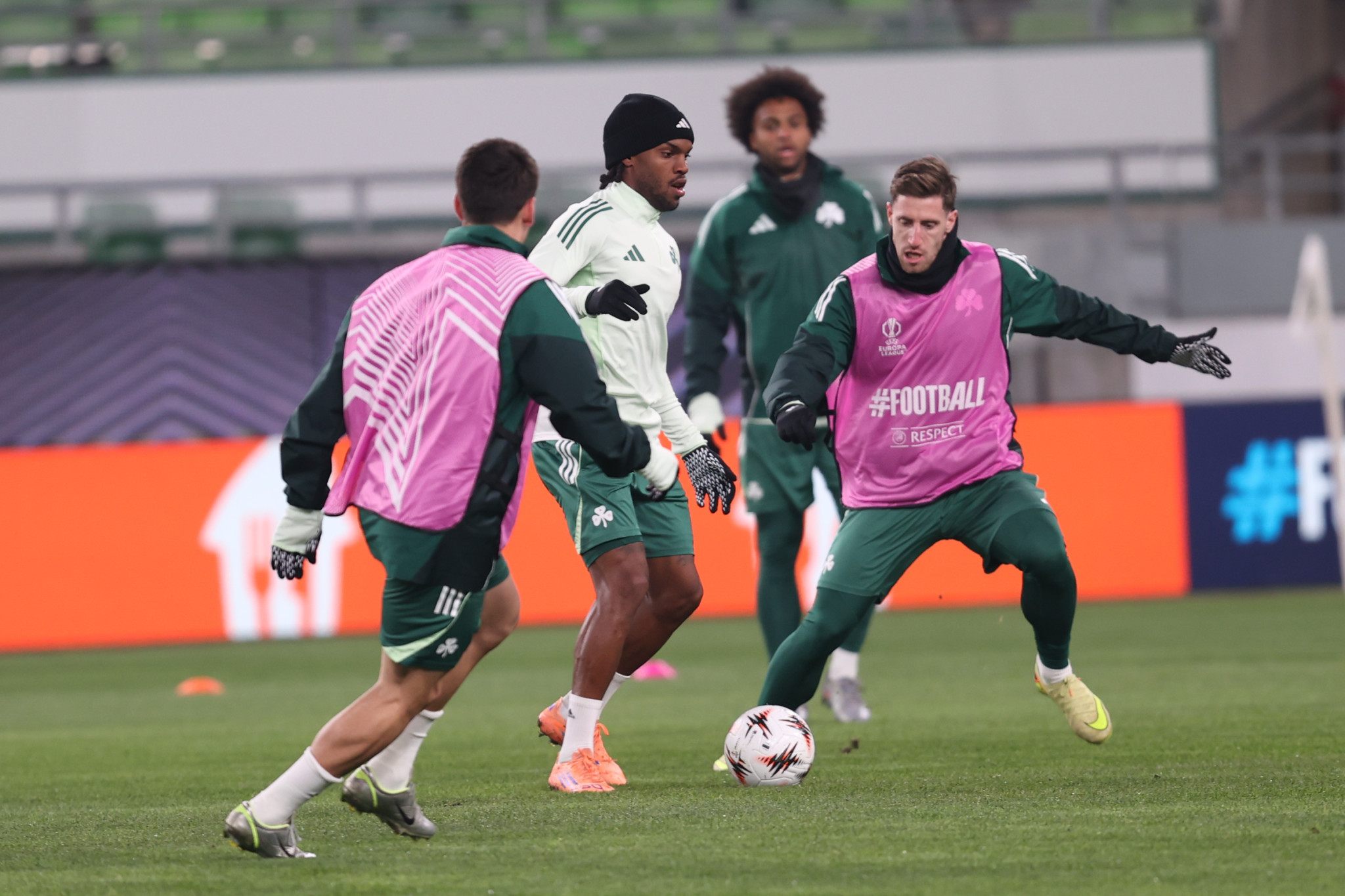 Ολοκλήρωσε τη προετοιμασία του ο Παναθηναϊκός στην Ουγγαρία και πάει για «μάχη» με Φερεντσβάρος (video)