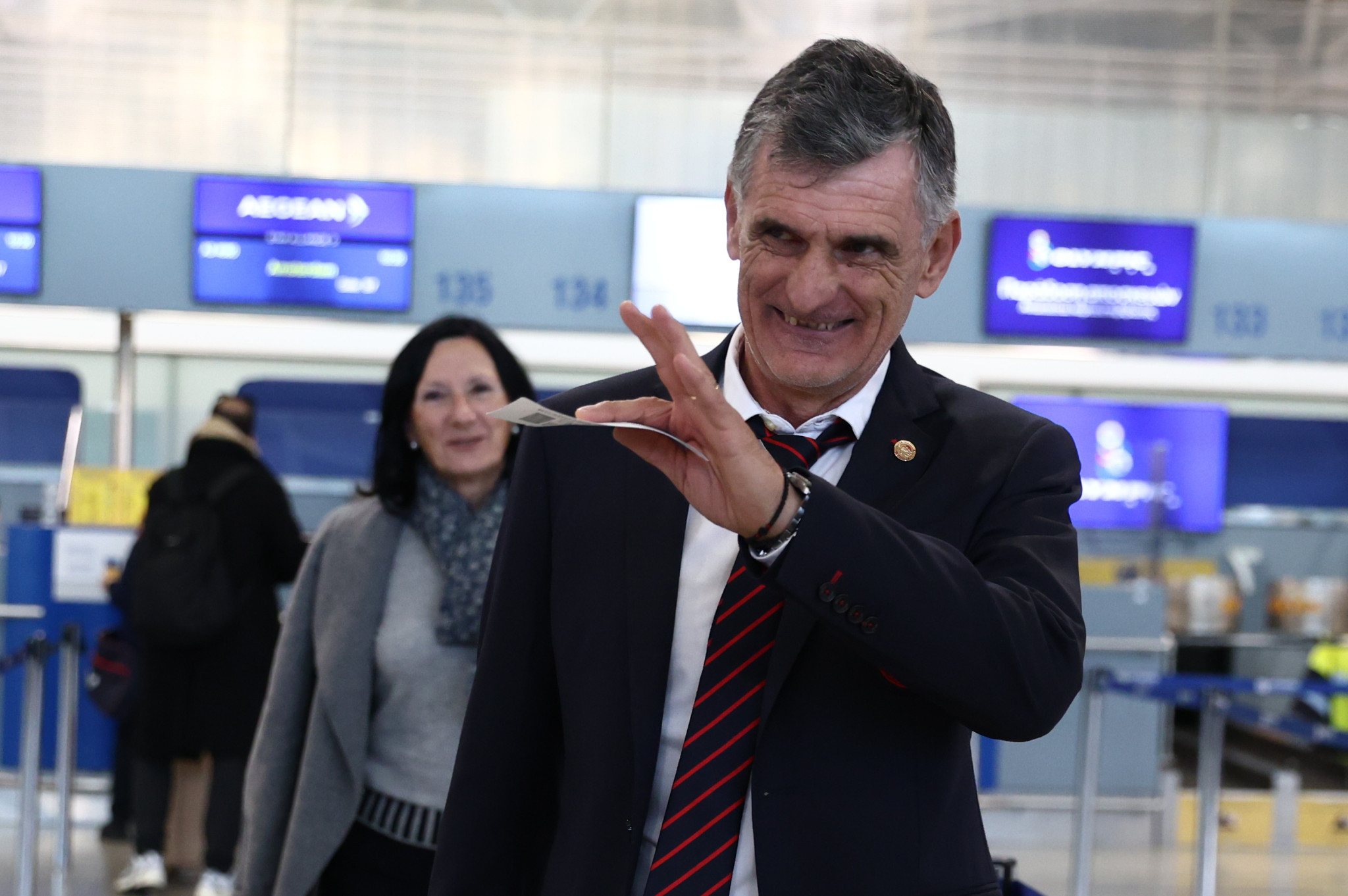 Ο Ολυμπιακός αναχώρησε για το Άμστερνταμ με στόχο να γυρίσει με πρόκριση (photos)