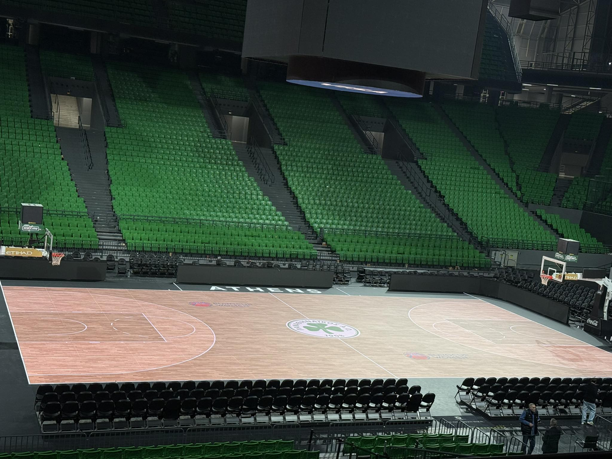 Το Τ-Center έτοιμο να υποδεχτεί τις «πράσινες» της Ερντέμ - Το σήμα του Ερασιτέχνη στην... καρδιά του glass floor