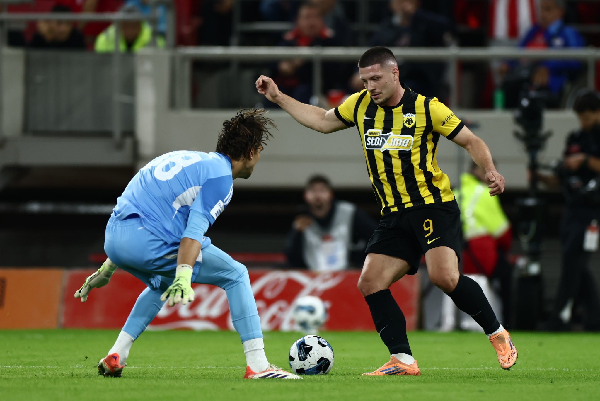 Γιόβιτς vs Ελ Κααμπί: Η απόλυτη σύγκριση των δύο... κανονιών της Stoiximan Super League