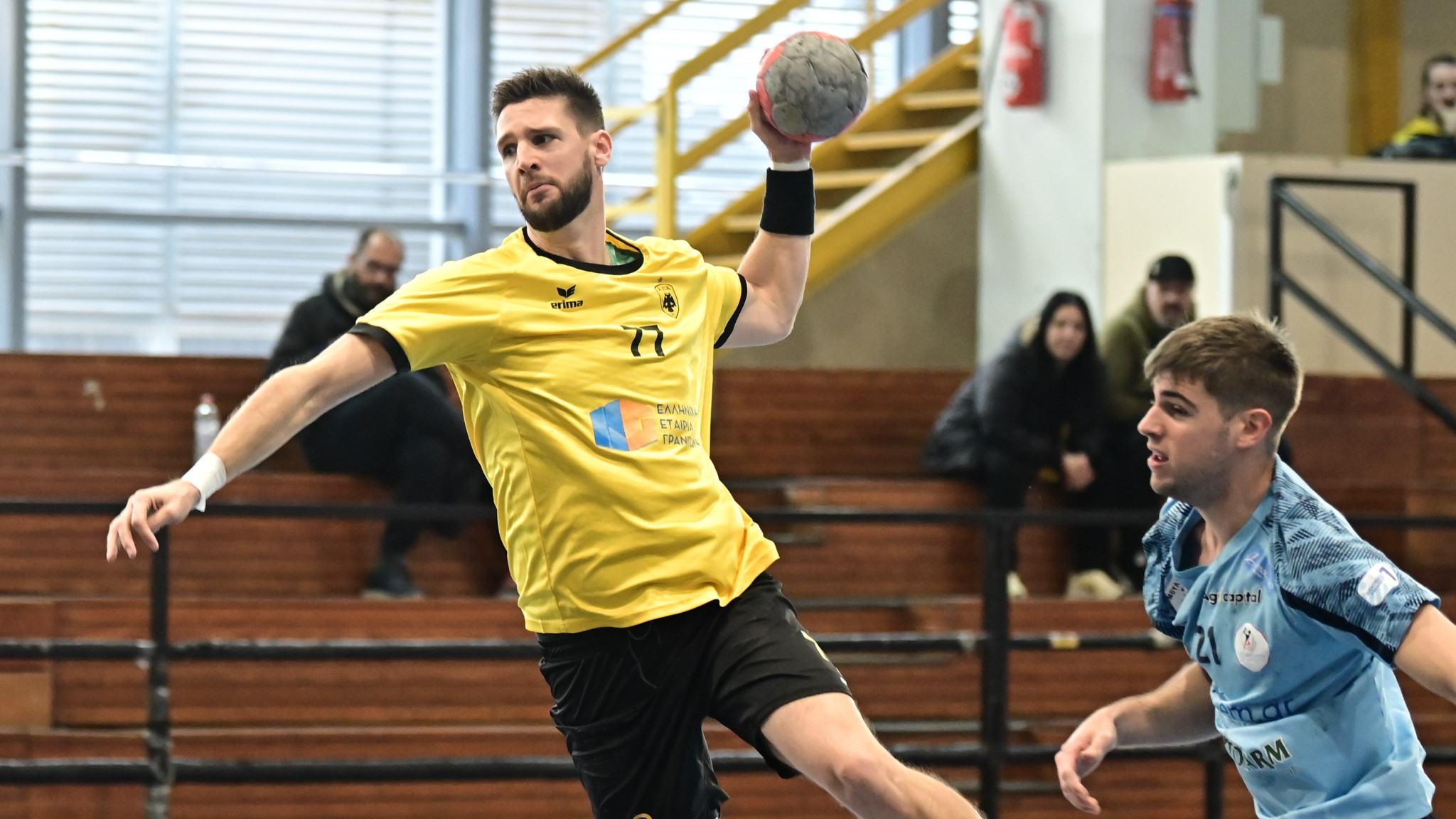 Ο Ολυμπιακός ανακοίνωσε την απόκτηση του Σίμε Ίβιτς