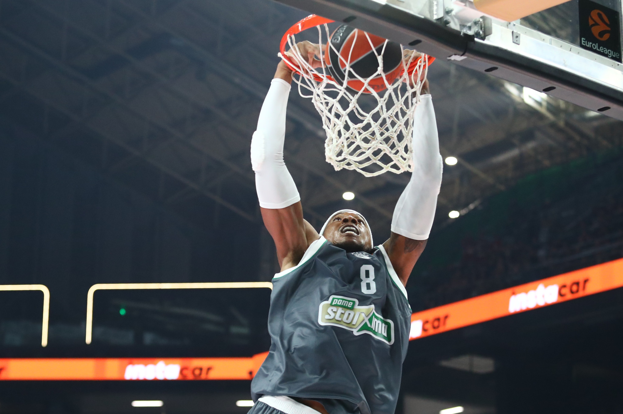 Το ξεκάθαρο «σημάδι» του Αταμάν στο... ζωγραφιστό: Φοβερό πρώτο ημίχρονο των ψηλών του Παναθηναϊκού