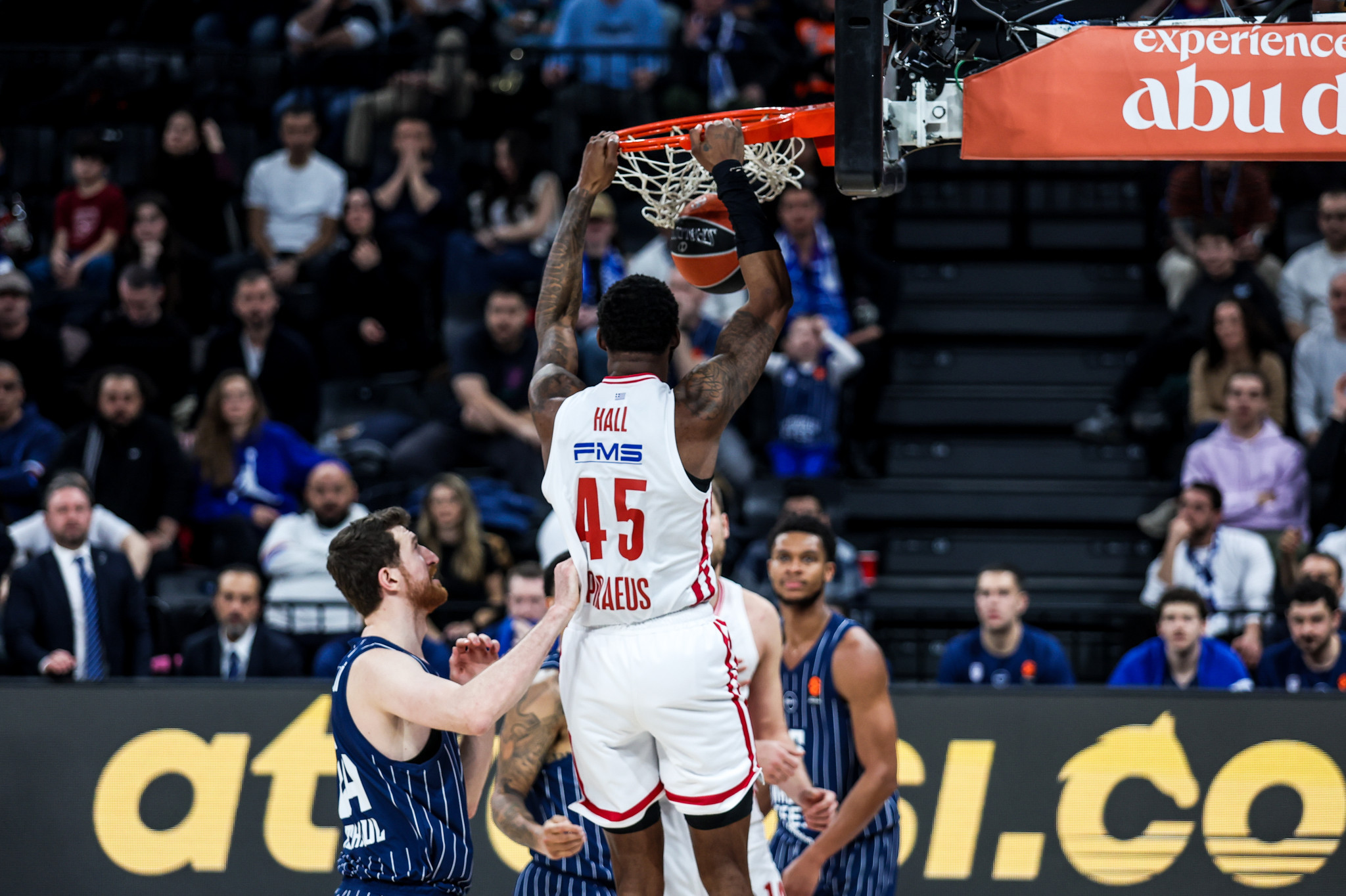 Χολ: «Να σταματήσουμε να βγαίνουμε χαλαροί στο δεύτερο ημίχρονο»