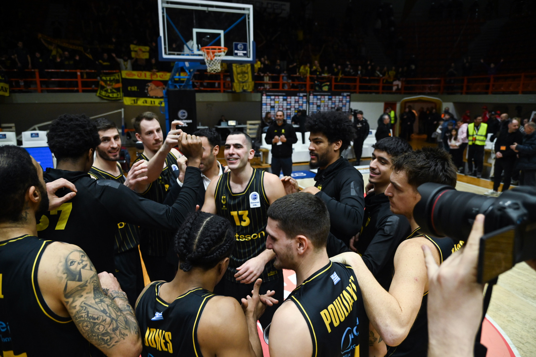 «Καρφιά» της ΚΑΕ Άρης για τη διαιτησία στην Πάτρα: «Το χειρουργείο απέτυχε, ο ασθενής επέζησε»