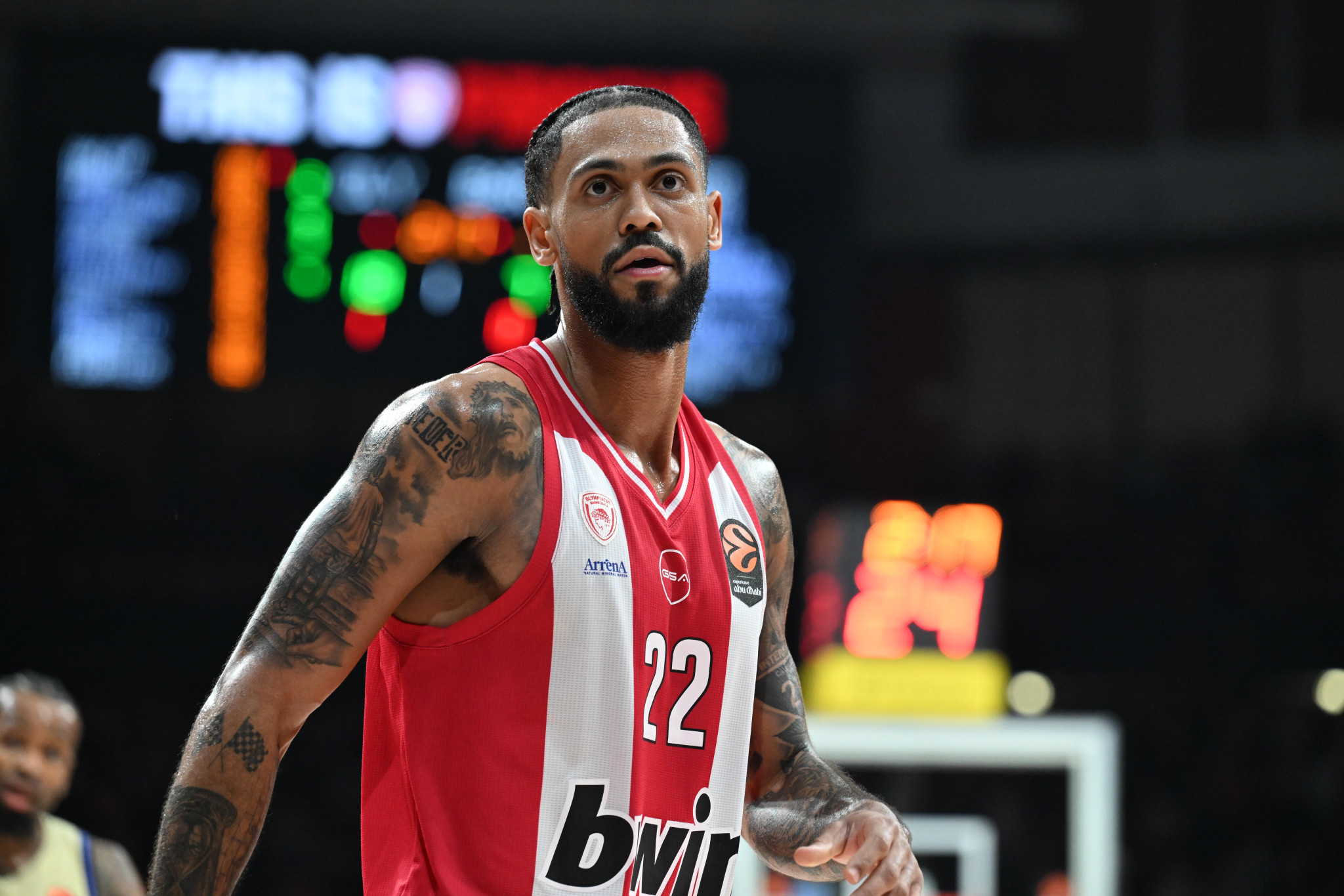 Αποχώρησε στα αποδυτήρια ο Ντόρσεϊ πριν το δεύτερο δεκάλεπτο του Ολυμπιακός - Μπαρτσελόνα