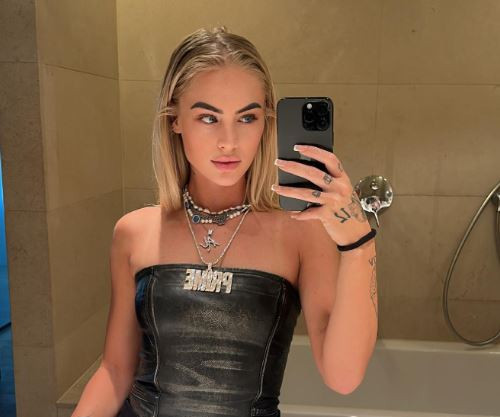 Τι το ήθελε - Η πιο εντυπωσιακή παίκτρια στον κόσμο πήγε να μιμηθεί τον Ροναλντίνιο και σακάτεψε έναν καμεραμάν (video)