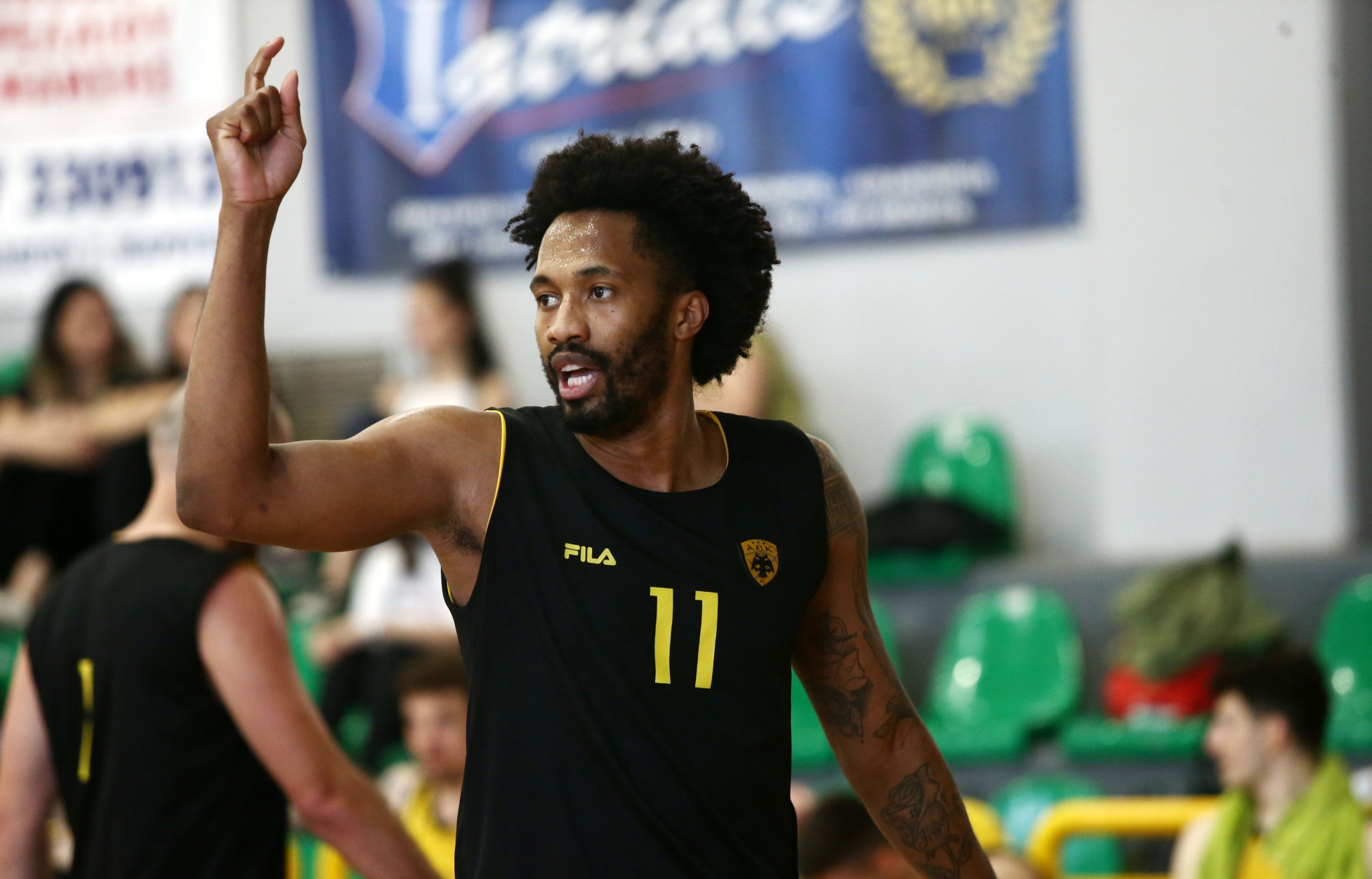 Η Βιλερμπάν ανακοίνωσε την απόκτηση του Ανγκόλα