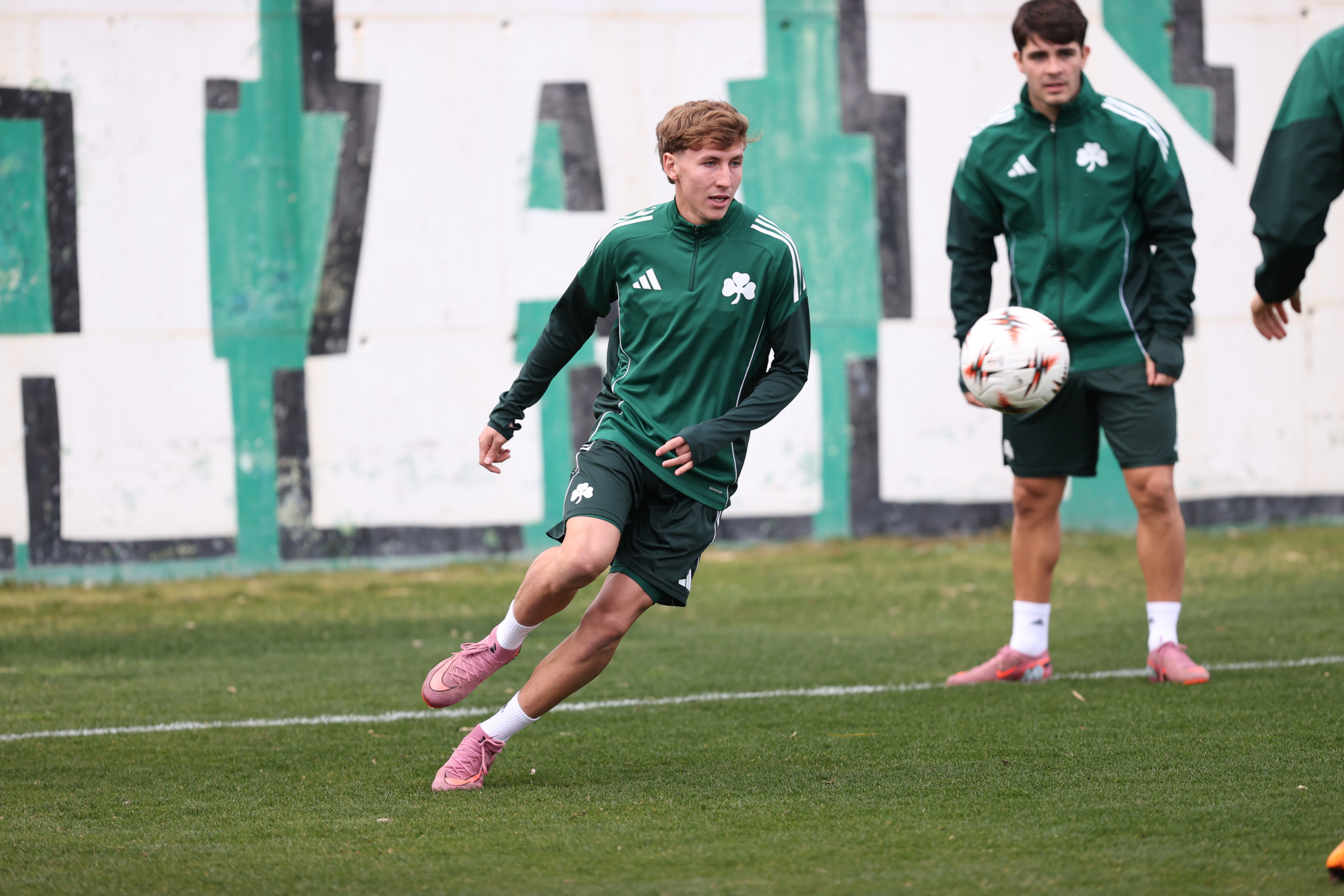 Με Αντίνο και Καλάμπρια η αποστολή του Παναθηναϊκού για τον αγώνα με την Κηφισιά