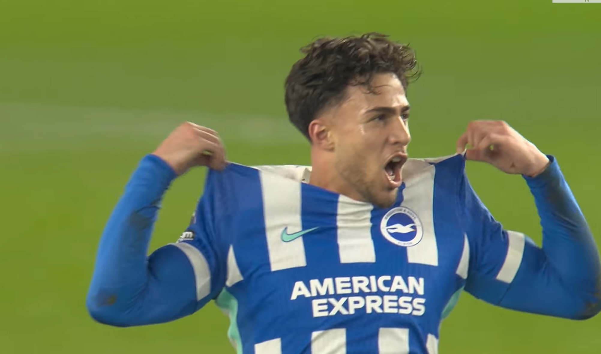 «Αριστούργημα και φιλάκια»: Τρελάθηκε ο σπίκερ της Nova με το γκολ του Κωστούλα