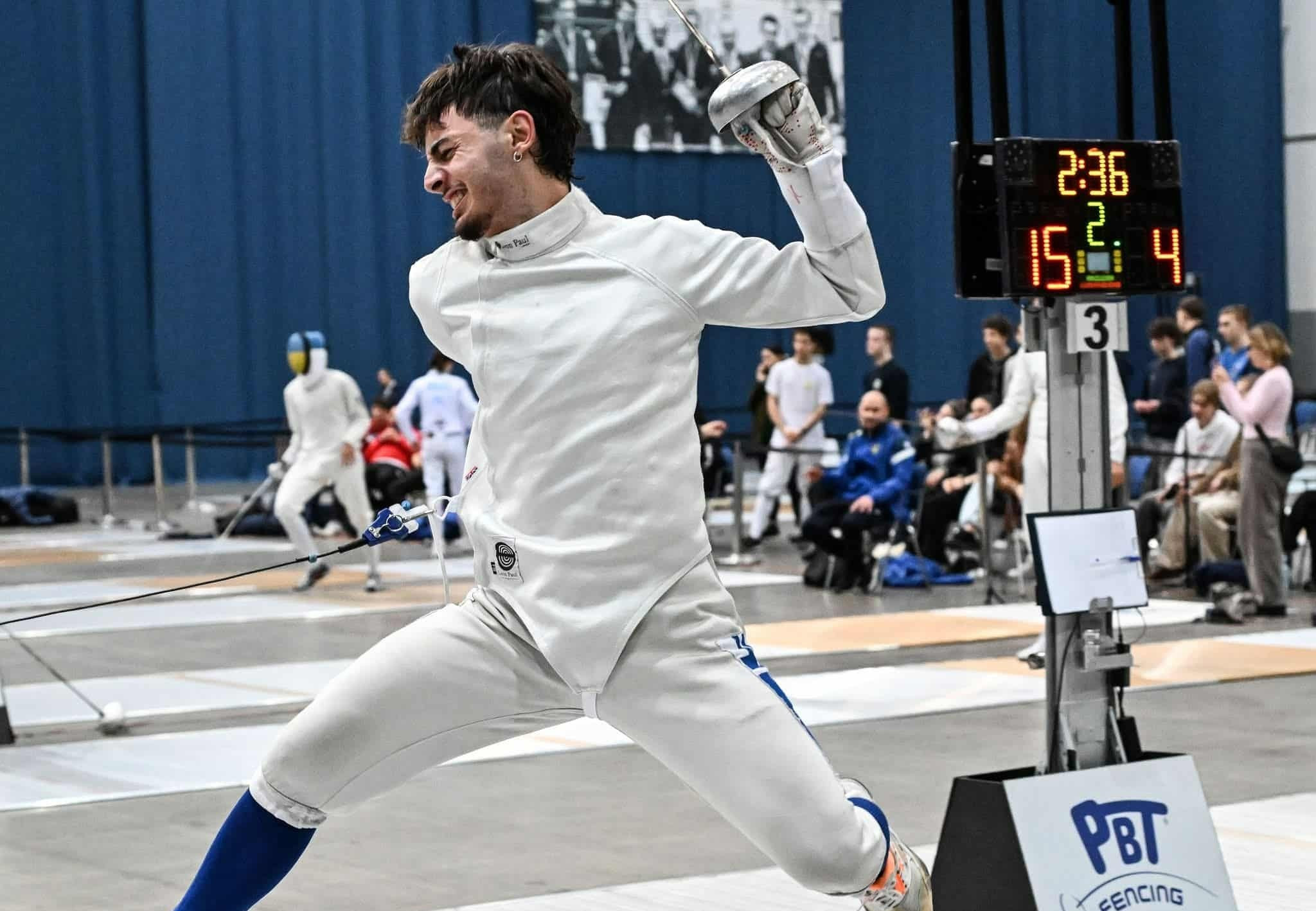 Χρυσό μετάλλιο για τον Μήνο στο Παγκόσμιο Κύπελλο ξίφους μονομαχίας εφήβων στο Κάιρο