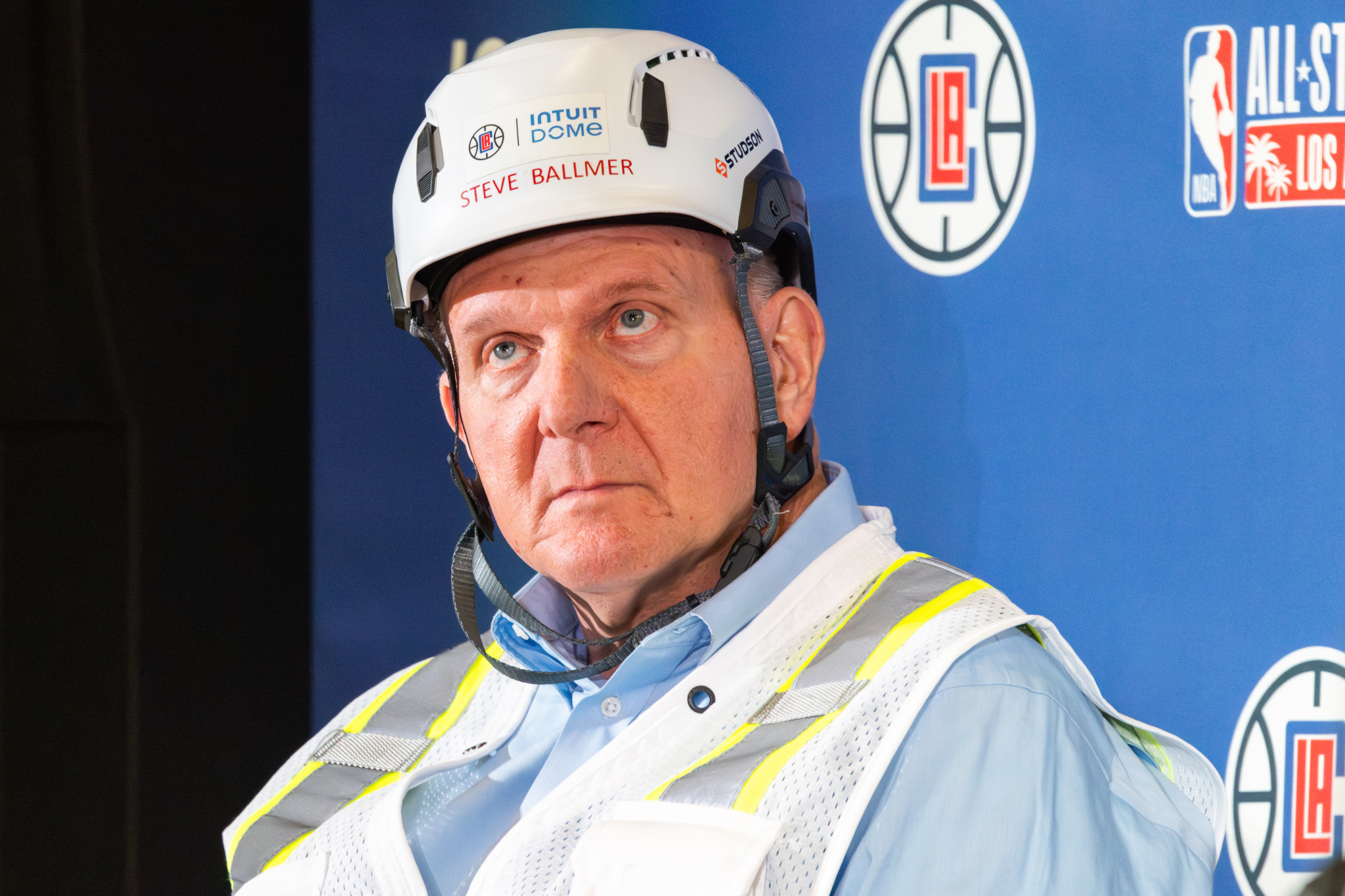 Ο πιο πλούσιος ιδιοκτήτης ομάδας του κόσμου έχασε σε μία μέρα 14 δισεκατομμύρια λόγω της Microsoft