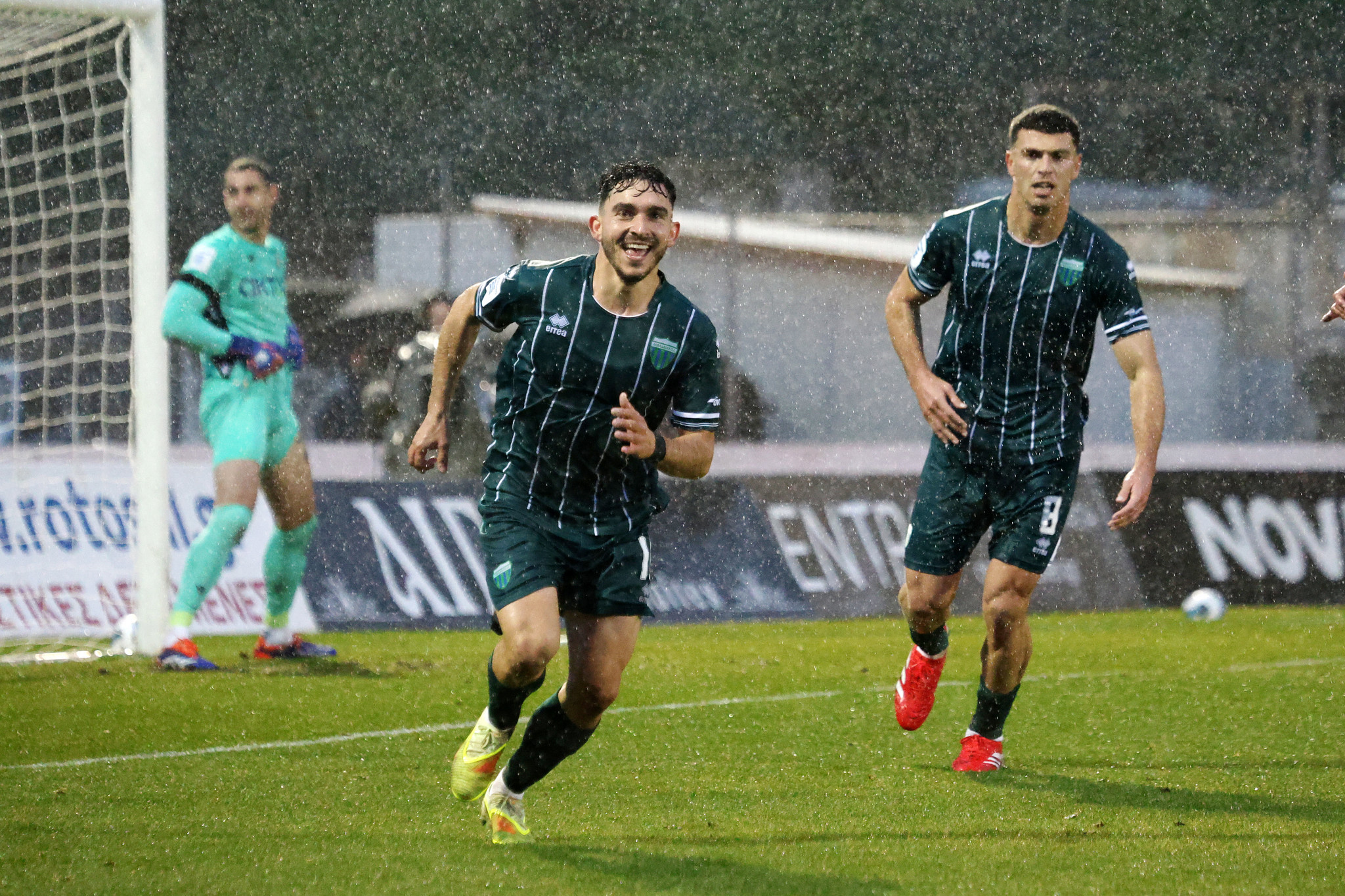 Ο Κωστή σκόραρε με ιδανικό πλασέ από γύρισμα του Παλάσιος (video)