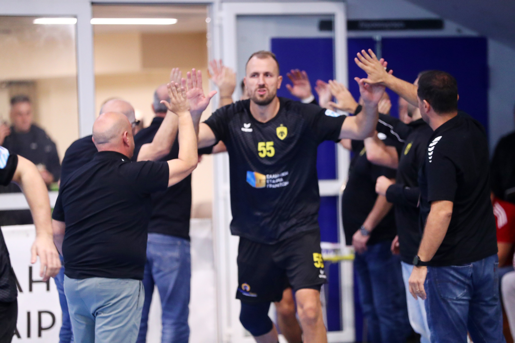 Διπλό μεταγραφικό «μπαμ» Ολυμπιακού: Παίρνει Κιουν και Ίβιτς από την ΑΕΚ