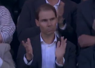 Το πρόσωπό του τα λέει όλα: Η αντίδραση του Ναδάλ στο κερδισμένο σετ του Τζόκοβιτς (video)