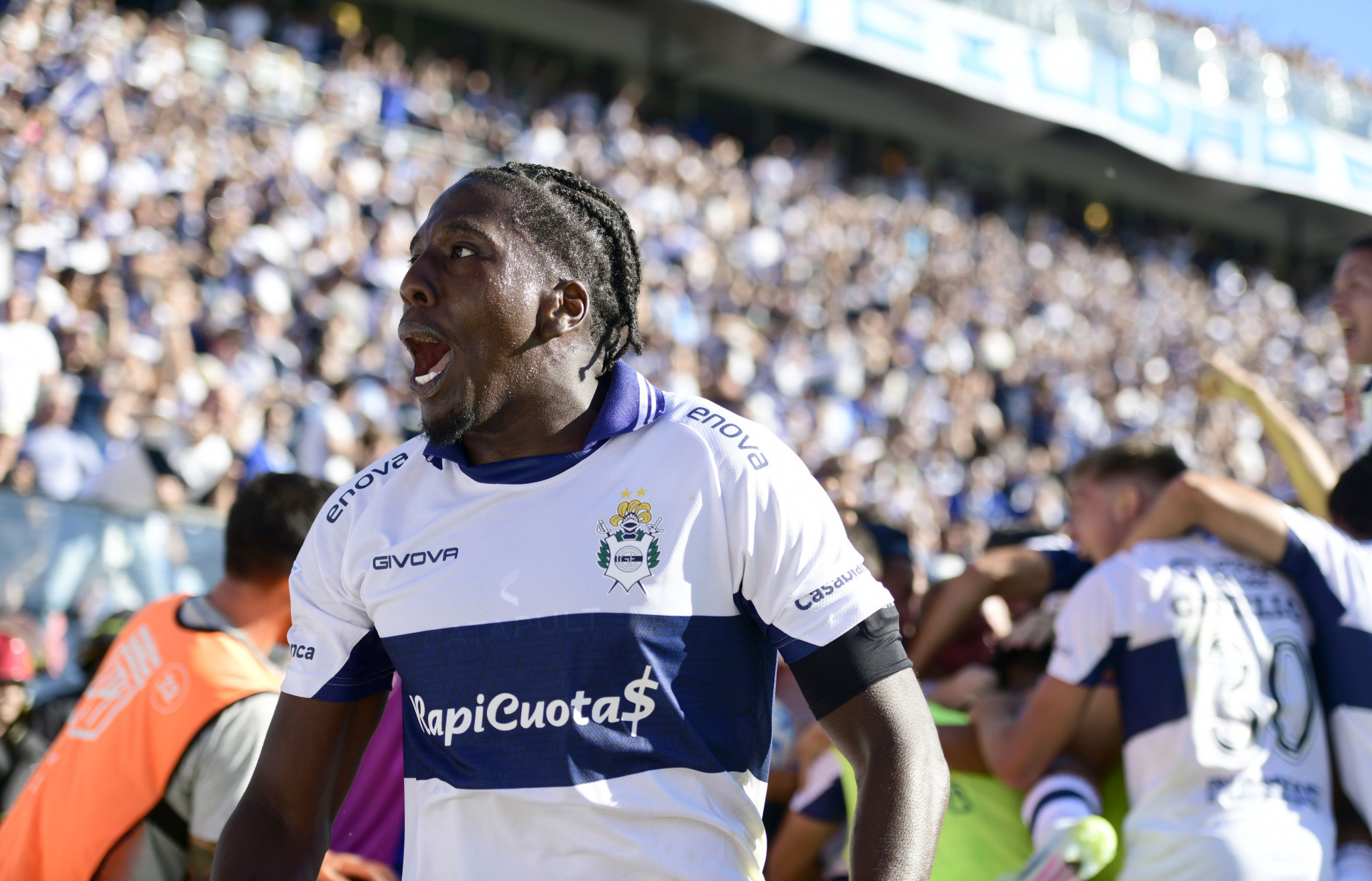 Συμφωνία του Βόλου με τον Βενεζουελάνο διεθνή επιθετικό, Ουρτάδο