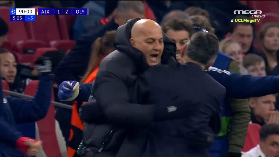 Οι έξαλλοι πανηγυρισμοί παικτών και τεχνικού επιτελείου του Ολυμπιακού μετά την πρόκριση (video)