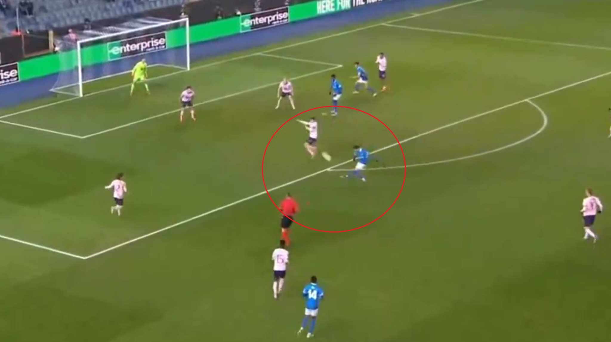 «Είσαι μάγος, θυμίζεις Μέσι» - Ο Καρέτσας με νέα γκολάρα τρέλανε τους Βέλγους (video)