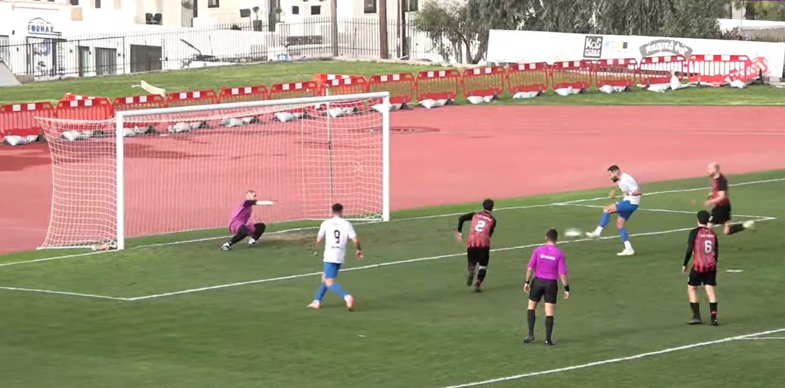 Ο Σιόβας έπαιξε σέντερ φορ στην πρεμιέρα του με τον Πανναξιακό, είχε δύο γκολ και μία ασίστ! (video)