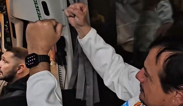 Περίμεναν τον Αταμάν οπαδοί της Μακάμπι - Ο τρόπος που τους απάντησε (video)