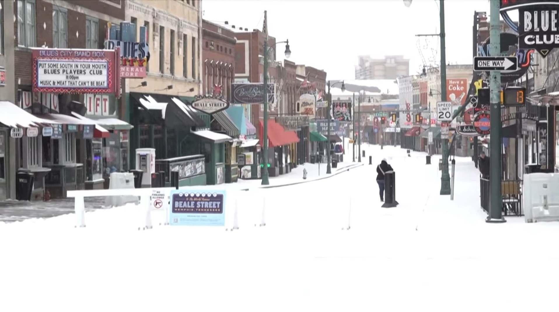 Πάγωσε ο «μαγικός πλανήτης»: Αναβλήθηκε ο αγώνας των Γκρίζλις, στον... αέρα το Μπακς-Μάβερικς