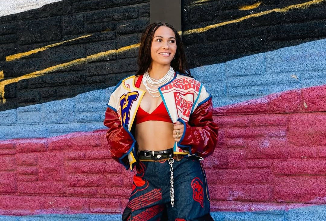 Η κόρη του Ντένις Ρόντμαν έγινε η πιο ακριβοπληρωμένη ποδοσφαιρίστρια του κόσμου