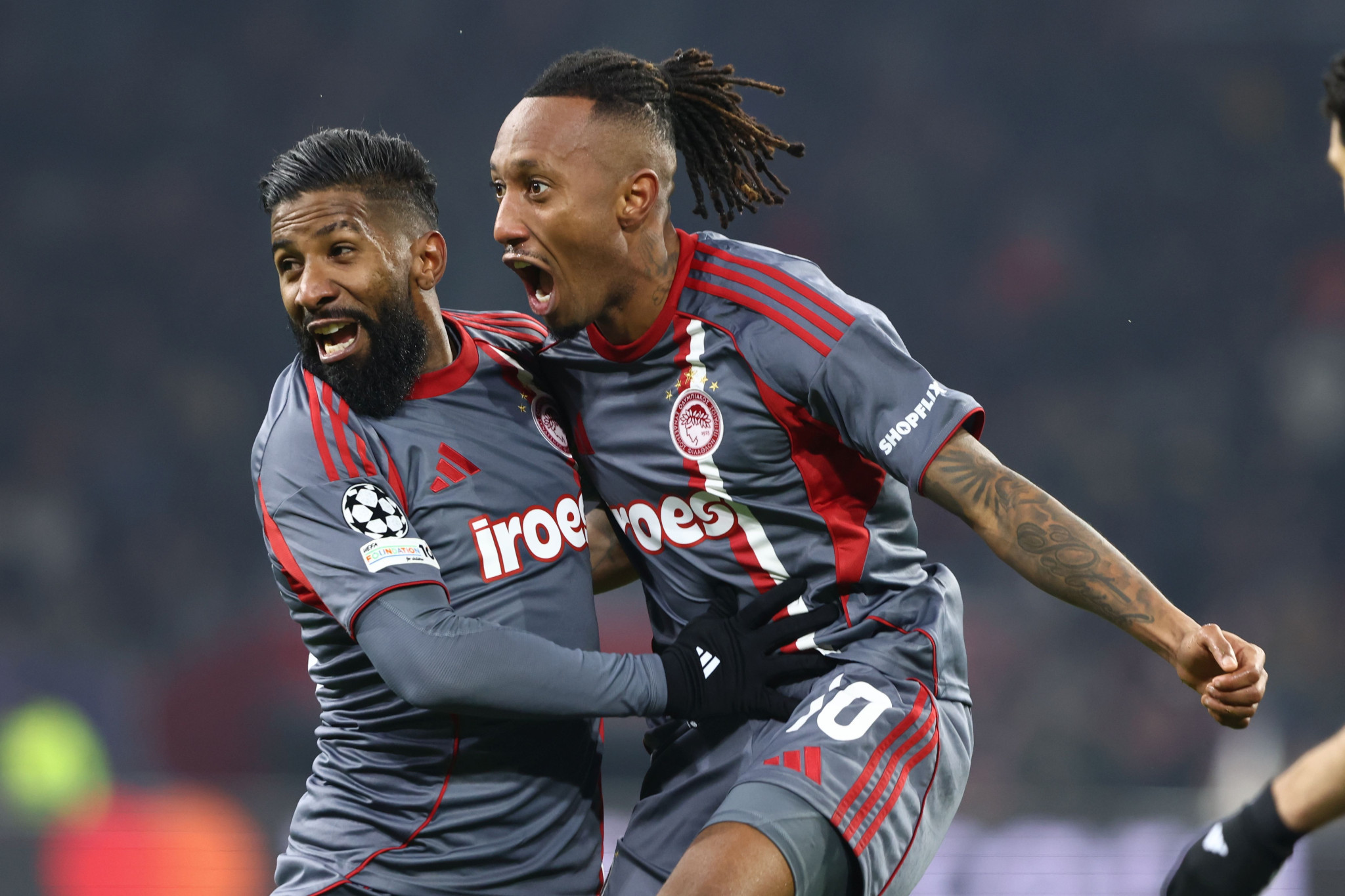 Εκρυψε την μπάλα ο Ολυμπιακός και ο Ζέλσον έκανε το 1-0 μέσα στον Αγιαξ (video)