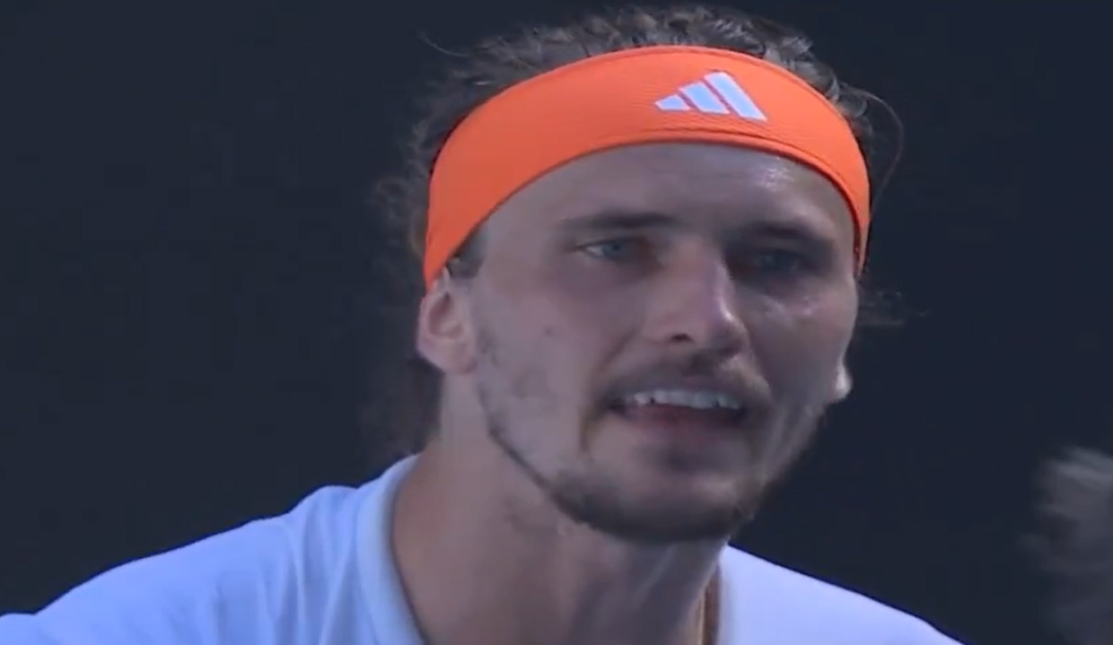 Εκτός εαυτού ο Ζβέρεφ με τον Αλκαράθ: ««Αυτά είναι μ@@@! Δεν είναι τραυματίας»» (video)