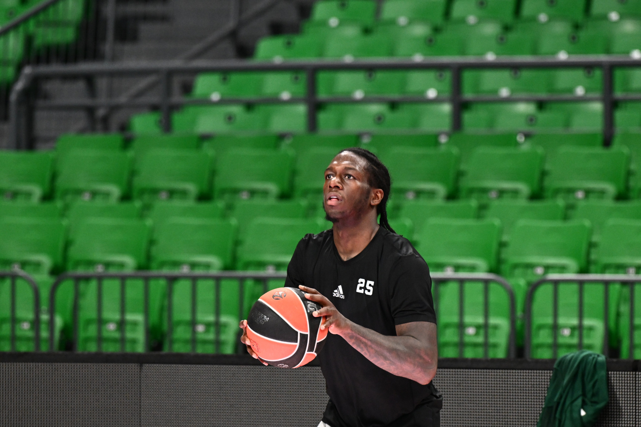 Τρομερός Ναν: Ευστόχησε σε 240 τρίποντα στην προπόνηση του Παναθηναϊκού (video)