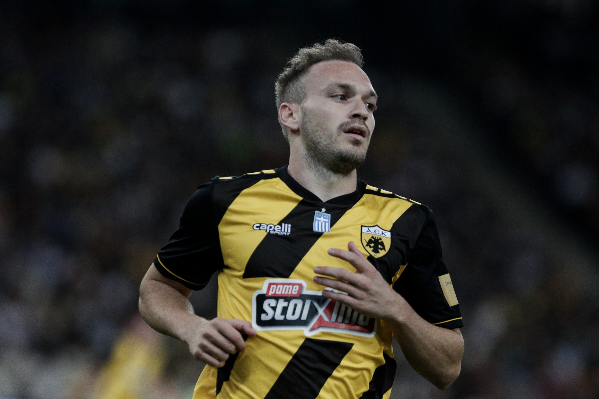 Αποσύρθηκε από το ποδόσφαιρο ο Μιχάλης Μπακάκης