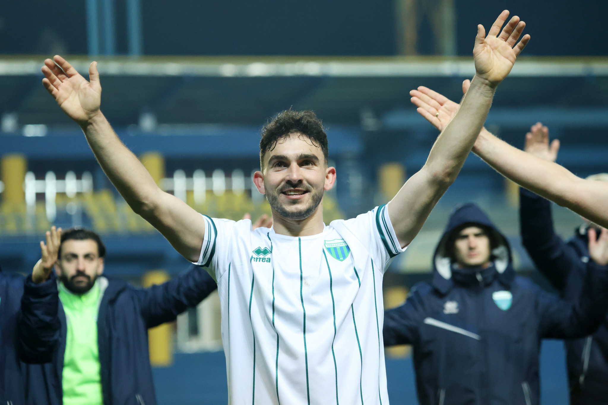 Ο Κωστή που έφυγε από Ολυμπιακό, δεν έκανε για Άρη, «έπαιξε» για ΠΑΟΚ, ΑΕΚ και Παναθηναϊκό, κάνει θαύματα