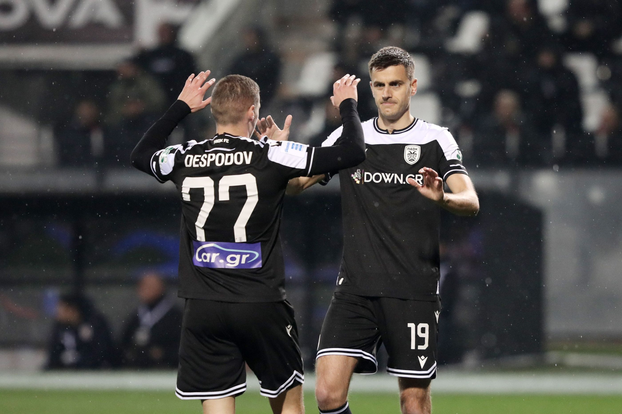 Γερεμέγεφ και Ντεσπόντοφ συνεργάστηκαν και έκαναν το 2-0 μέσα σε τρία λεπτά (videos)