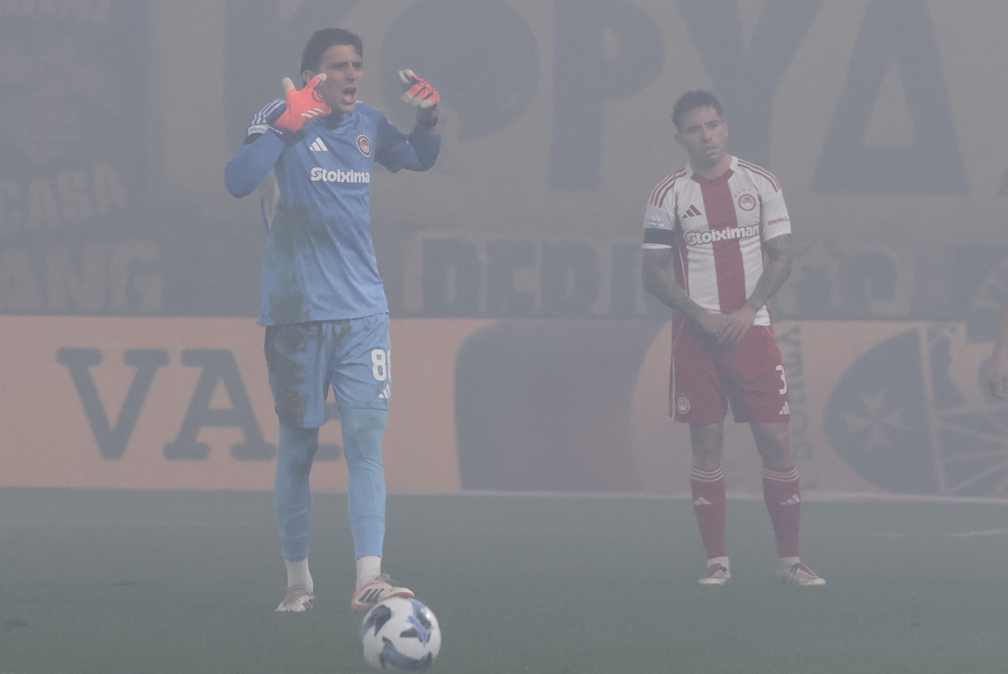 Τα παράπονα του Τζολάκη για το πρόβλημα ορατότητας και η απόκρουσή του μέσα στους καπνούς (video)