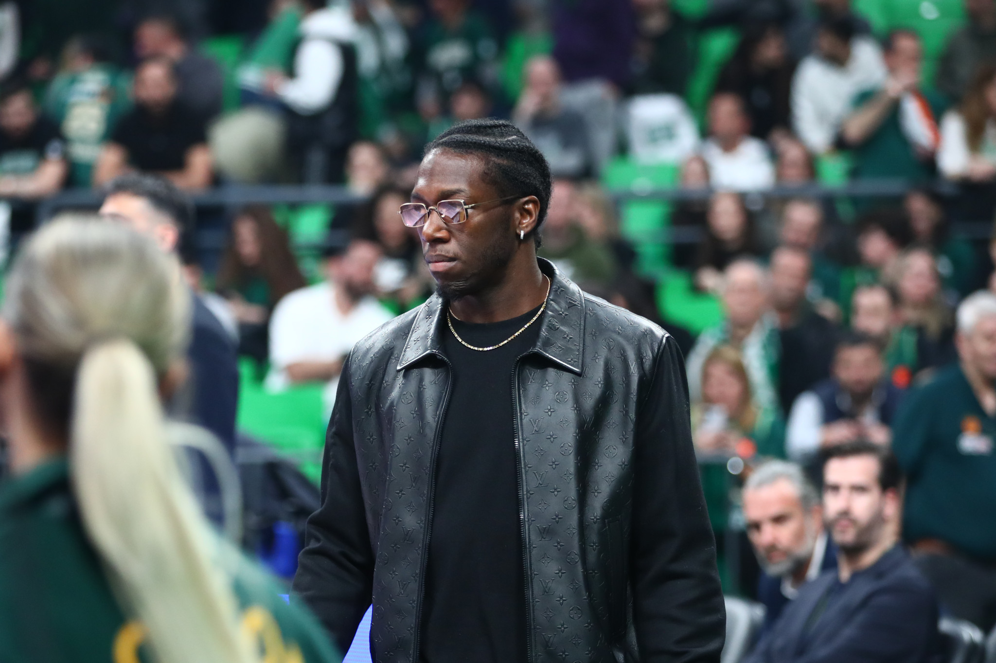 Η χλιδάτη παρουσία του Ναν - Τι φορούσε ο τραυματίας σούπερ σταρ στο ματς με την Ρεάλ (photos)