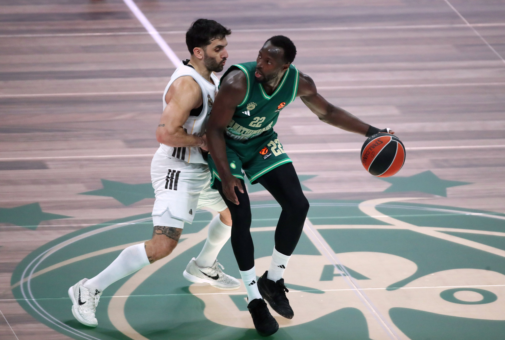 Ο Γκραντ ανέβασε... space jam μετά τη συμφωνία του Παναθηναϊκού με τον Χέιζ - Ντέιβις (photo)