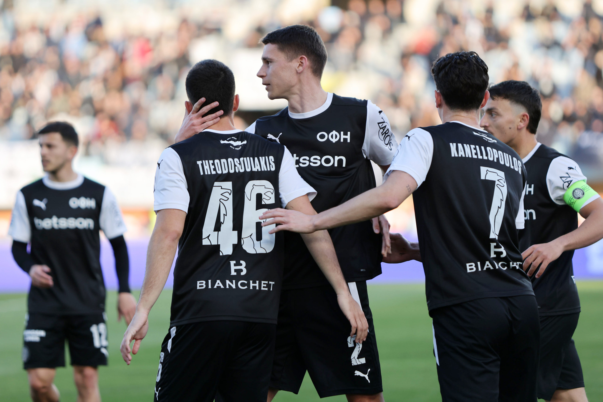 Ο ΟΦΗ επιμένει ελληνικά - Ξεκίνησε με 8 Ελληνες στην 11άδα του