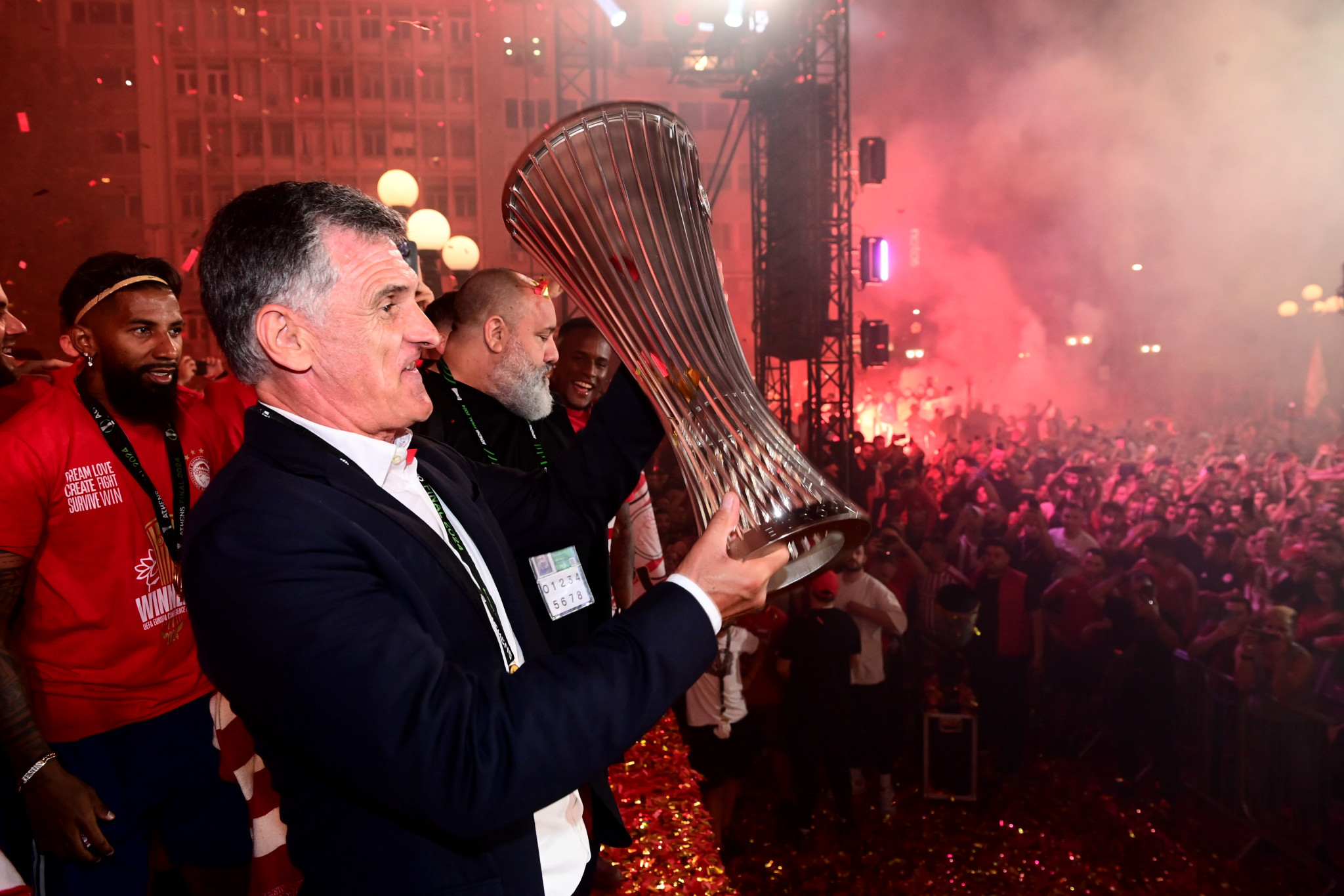 Τι έγραφαν τα πρωτοσέλιδα για τον Μεντιλίμπαρ δύο χρόνια πριν