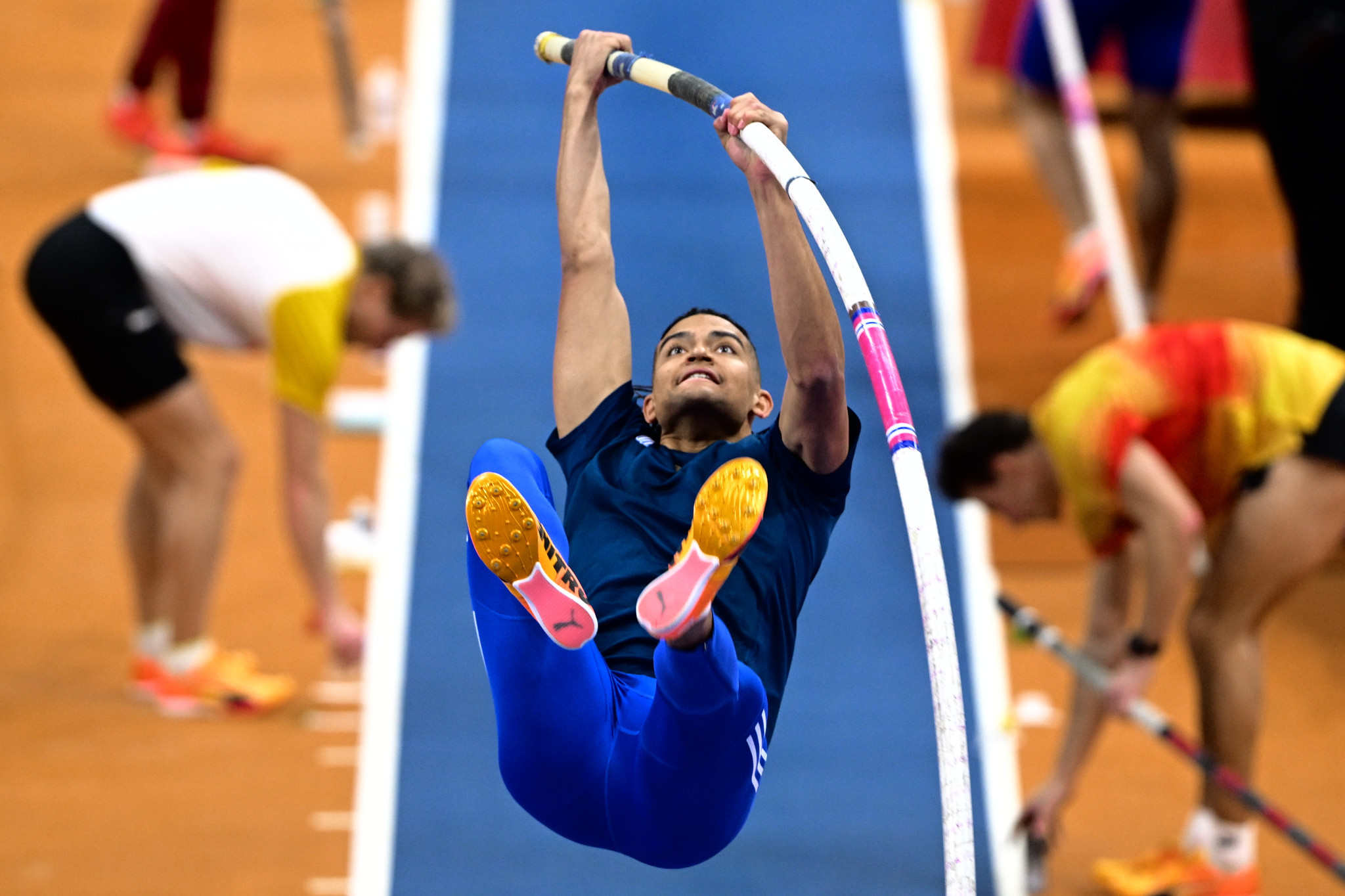 Αυτοί θα είναι οι αντίπαλοι του Καραλή στο Fly Athens Indoor στην Παιανία
