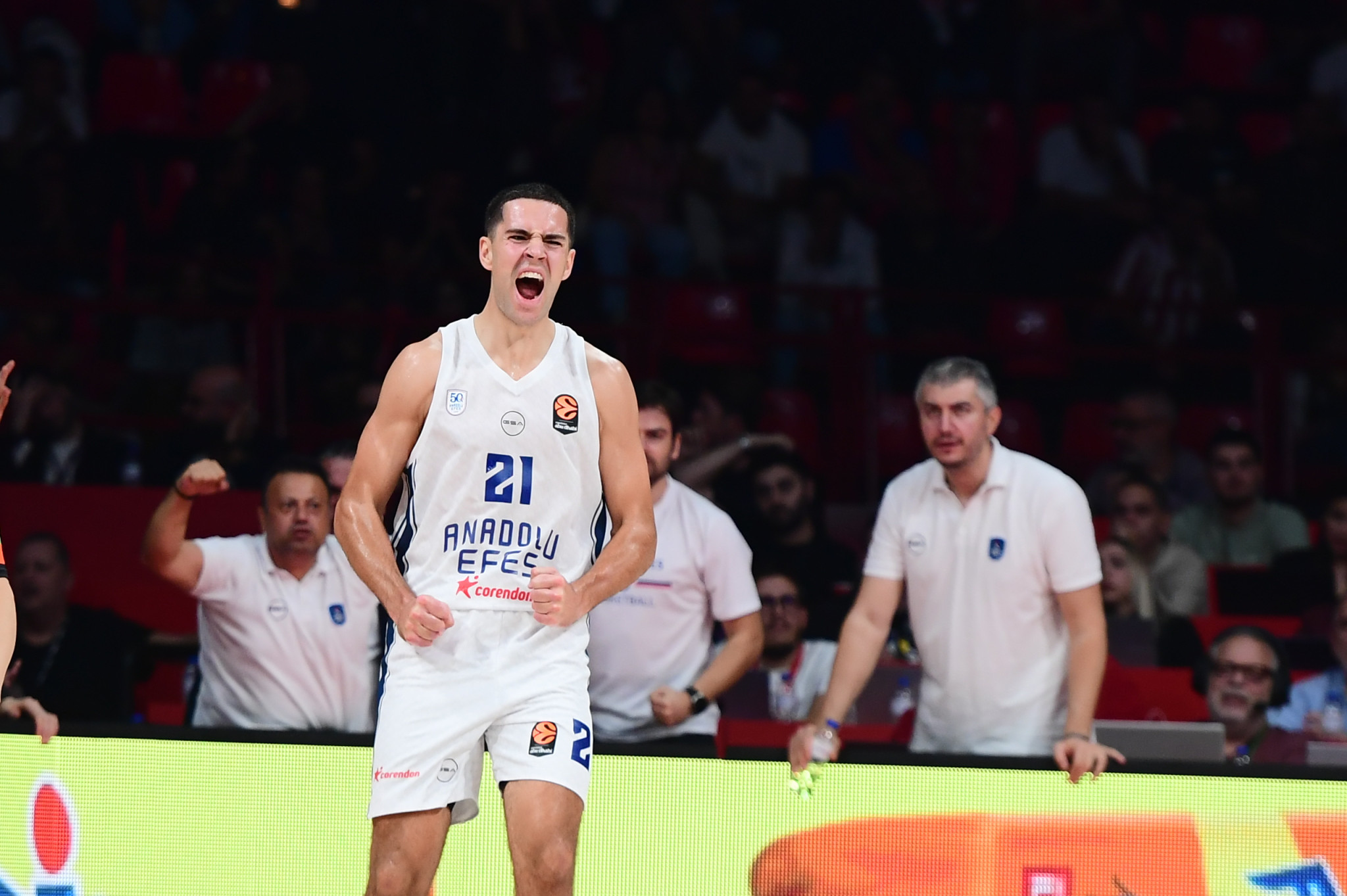 Η «αναγεννημένη» Αναντολού Εφές ισοπέδωσε την Βίρτους