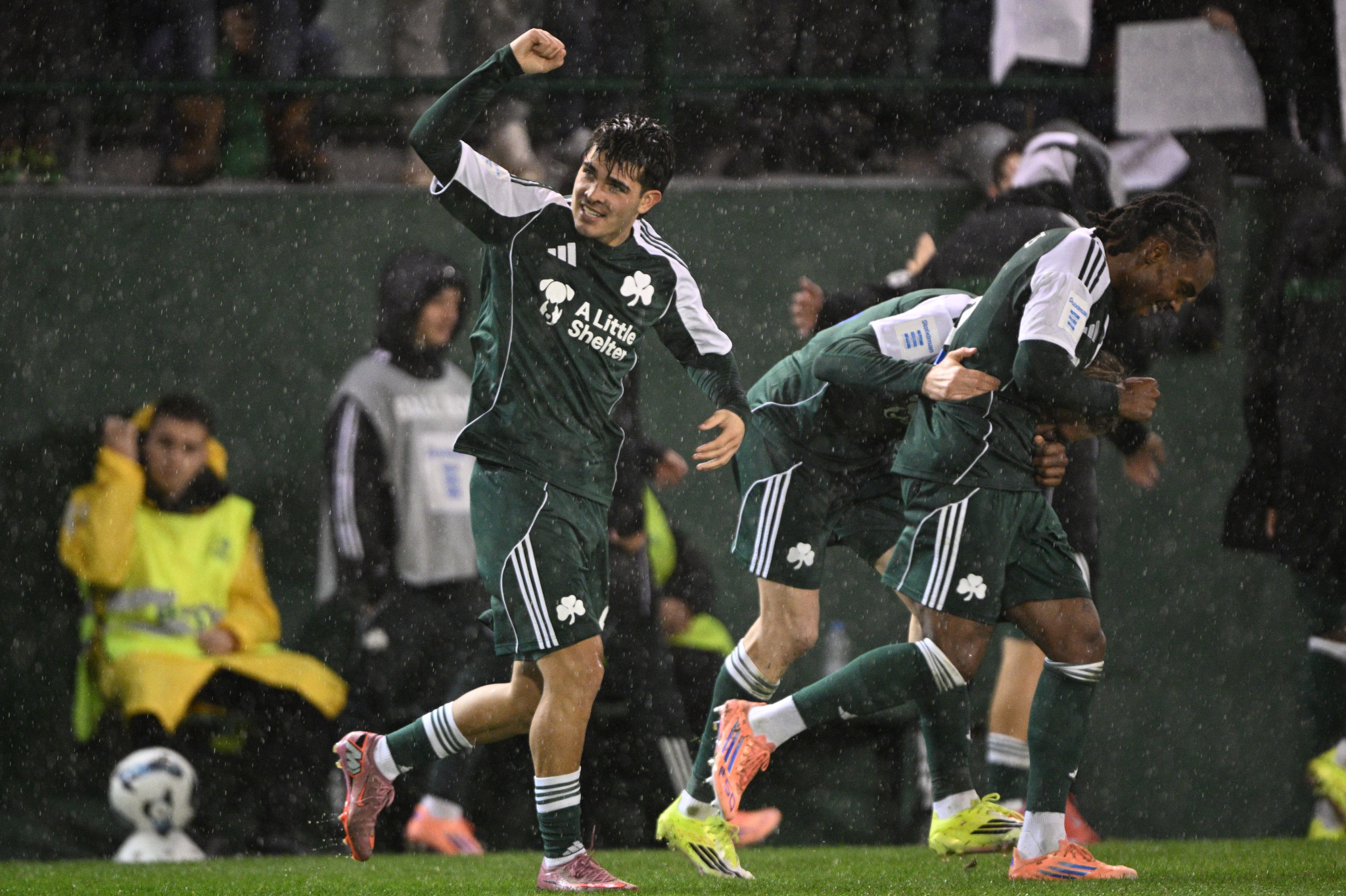 Ο Ταμπόρδα σκόραρε ξανά και ξεσήκωσε τον κόσμο στην Λεωφόρο (video)