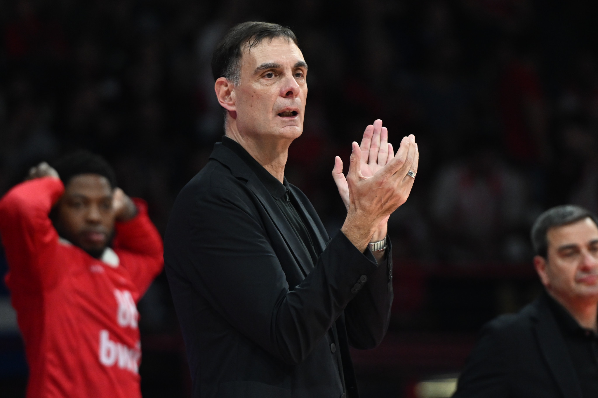 Ο Γιώργος Μπαρτζώκας απάντησε για το μπλουζάκι με τη μορφή του που φορούσε ο Φουρνιέ