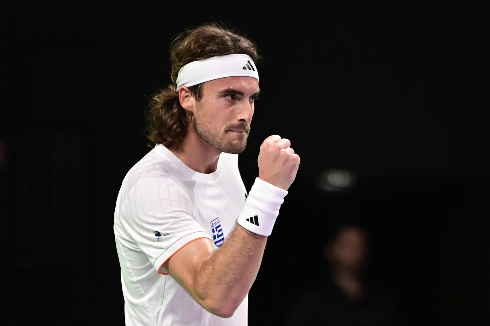 Ο Τσιτσιπάς έκανε το 1-1 για την Ελλάδα επικρατώντας με δυσκολία του Μαγκαντάν